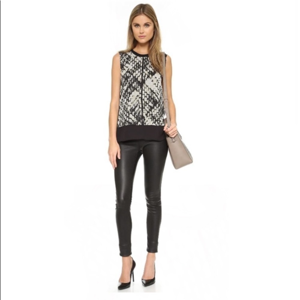 VINCE Basketweave Print Double Layer Silk Top Black White Abstract Sz M - Picture 3 of 14